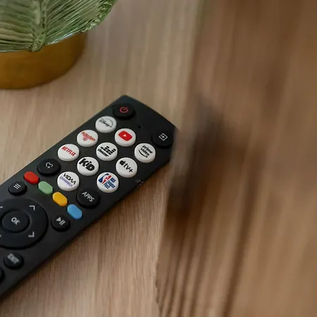 Stylish With Balcony & Parking In The Old Town Of By Renters Apartmán