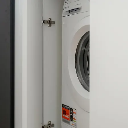 Stylish With Balcony & Parking In The Old Town Of By Renters Apartmán