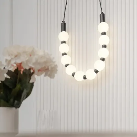 Stylish With Balcony & Parking In The Old Town Of By Renters Vratislav