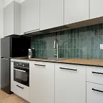 Stylish With Balcony & Parking In The Old Town Of By Renters *