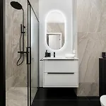 Stylish With Balcony & Parking In The Old Town Of By Renters * Wroclaw