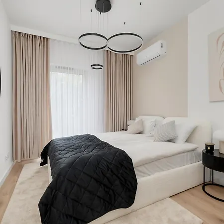 Lägenhet Stylish With Balcony & Parking In The Old Town Of By Renters Wrocław