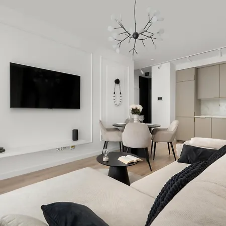 Apartment Stylish With Balcony & Parking In The Old Town Of By Renters Wroclaw