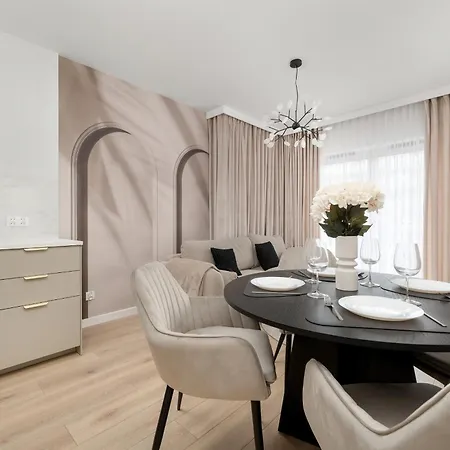 Lägenhet Stylish With Balcony & Parking In The Old Town Of By Renters Wrocław