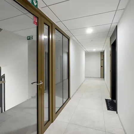 Apartment Stylish With Balcony & Parking In The Old Town Of By Renters