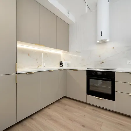 Apartment Stylish With Balcony & Parking In The Old Town Of By Renters Wroclaw